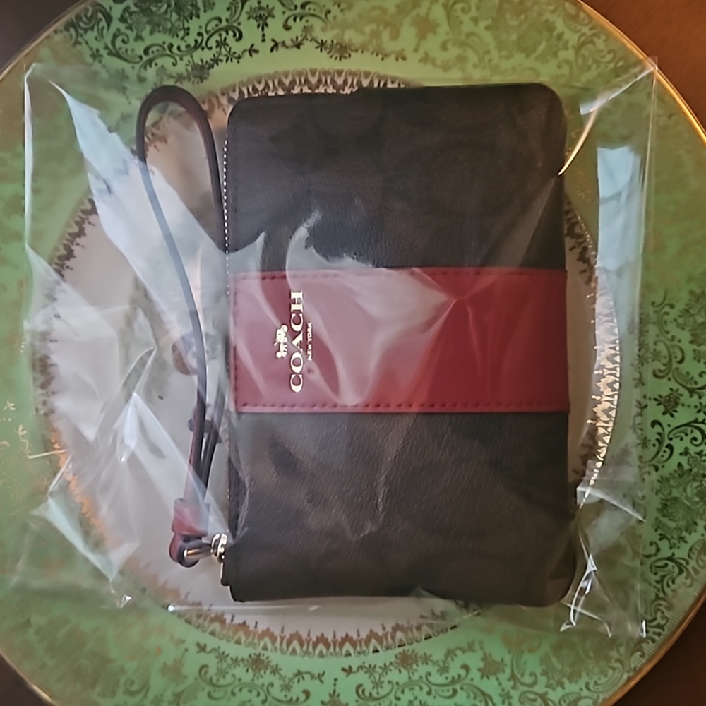 NWT Coach Corner Zip Wristlet IM/Brown 1941 Red - Picture 15 of 15
